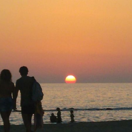 Sunset House Apartment Fiumicino Ngoại thất bức ảnh