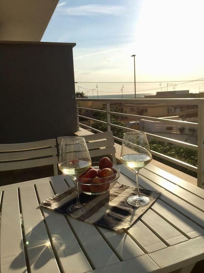 Sunset House Apartment Fiumicino Ngoại thất bức ảnh